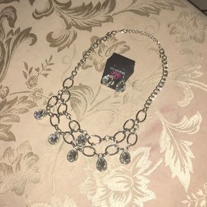Paparazzi costume diamond necklace & earring set